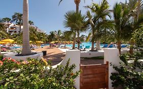 1 Bed Apartment Near The Pool